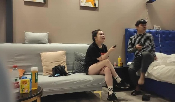 爱聊天的老阿姨先聊家常 为什么你岁数这么小却愿意操老逼啊？