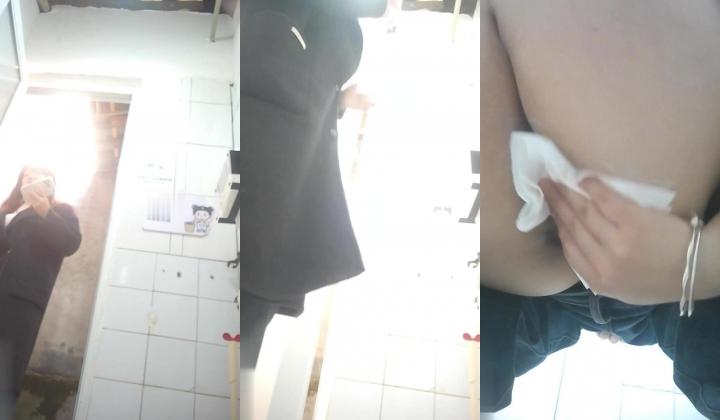 大神潜入野鸡大学简陋女厕超近视距高清后拍两个好闺蜜一块上厕所