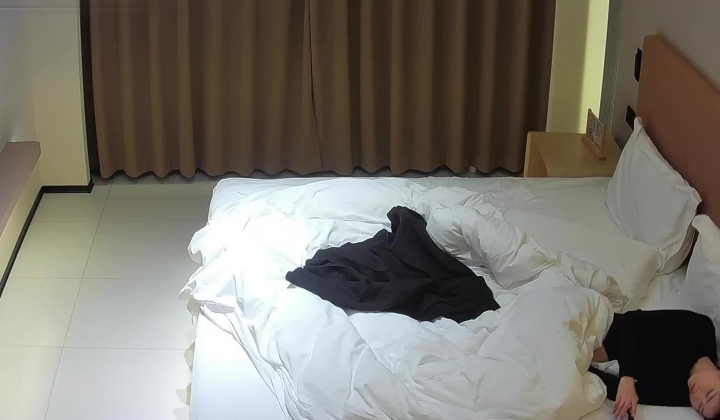 多彩大学城 极品小美女的偷情全集 剧情对白极度炸裂 美女叫声销魂索命 更多进帖子里看描述