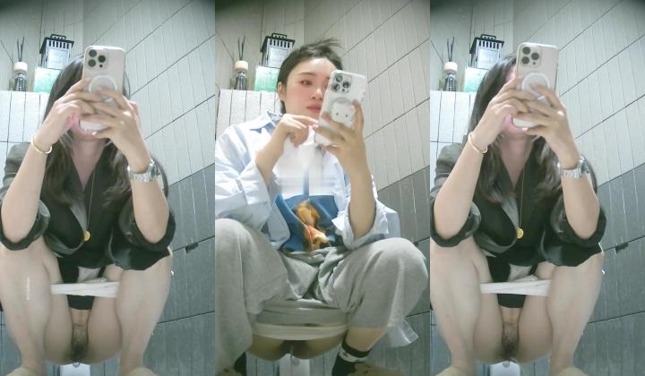 商场女厕近距离偷拍几位高颜值美少妇 各种极品小黑鲍