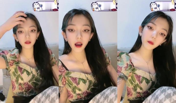 B站反差福利姬【黑丝小妈】直播双视角 私拍福利