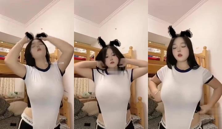 抖音萝莉女神【兔兔不乖哦】 疯狂抖奶甩奶，巨乳豪掷，视频会议诱惑金主