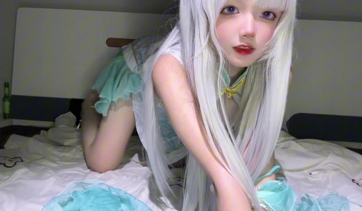 B站高颜值Cos美少女嫩妹【kaCi脆脆】私下和榜一大哥约炮，多部露脸性爱流出
