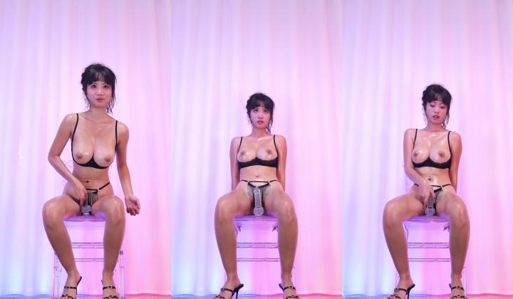 红玫瑰舞团，堪称乳神极品身材御姐【璎珞】最新定制裸舞，咸猪手扣穴抓头SM调教