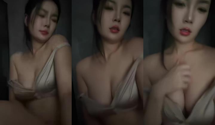 抖音骚逼少妇【璐璐本璐（是小葵呀）】车里发情掰逼展示，高跟丝袜放尿，榨精小鲜肉，粉丝收藏版