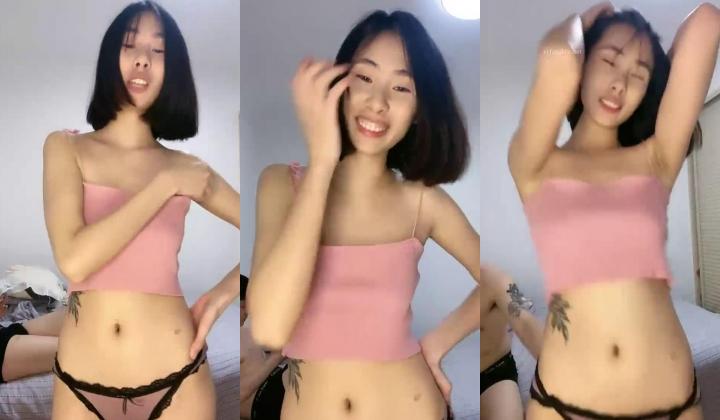 【胡桃里宝贝】刺激~快被干死了特别喜欢伸舌头掐着脖子干
