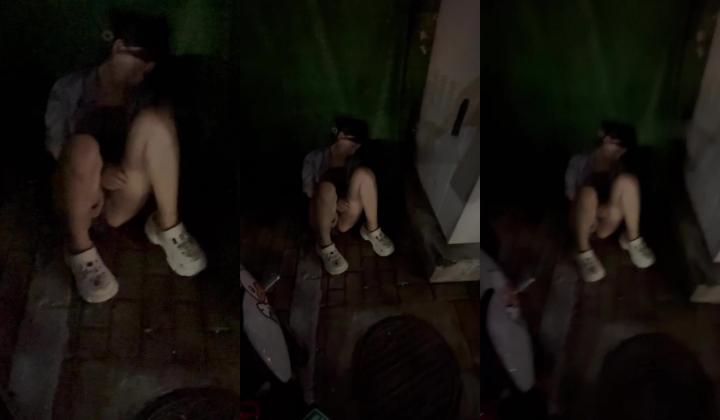 极品反差婊私下不为人知一面被男友流出 超极品的身材又白幼嫩 颜值高巨乳翘臀大长腿 还是美脚
