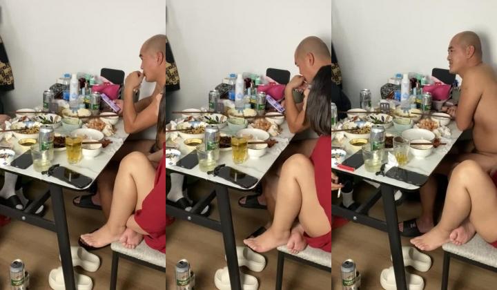 绿帽癖老公大聚会骚妇群P成熟饥渴骚妇成群结队开淫趴浴池KTV漏出口交随机配对