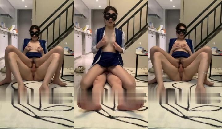 【终极反差 ️女神堕落】大神流出作品 ️是气质女神还是母狗 反差调教 空姐制服 无套内射 深喉调