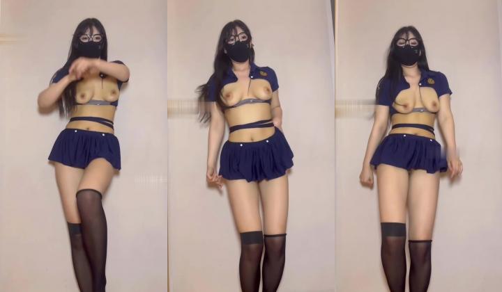 推特极品白虎美鲍烧鸡【迷鹿 milu66888】裸舞