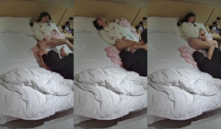 酒店偷拍学霸情侣眼镜学妹帮男友打飞机 被男友扒屁眼研究一番后入口爆嘴里文化人真会玩