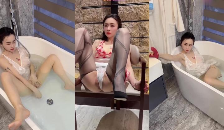抖音快手网红转战推特「cn大表姐」白天当女S，晚上变母狗的极品表姐！泡澡时发骚勾引，被直接内射操