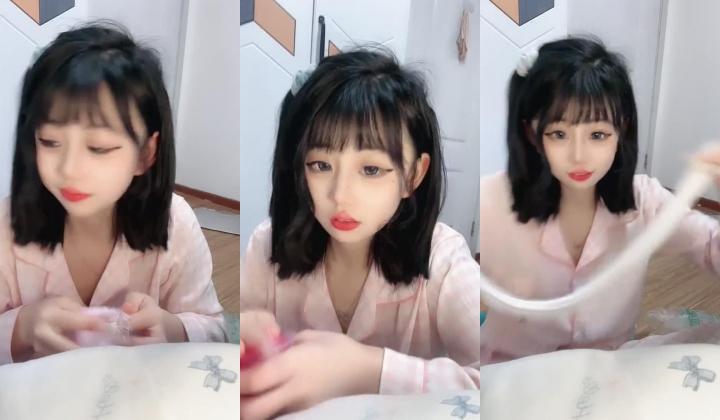 【小祺饿了】超顶级学妹无敌美鲍一线天自慰超级享受高颜值嫩妹