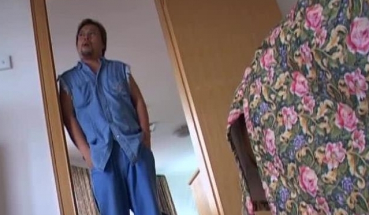 PR女郎之试钟诱惑