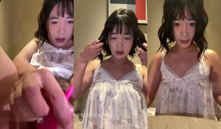 ️极品反差甜妹【lucy2027】表情非常可爱的学生妹趁着没人在教室和厕所自慰