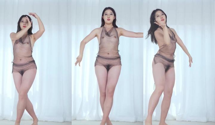 【king8舞团】轻熟丰满美少妇『伊梦』1期双视角 专业级别民族舞配性感情趣服艺术成份很高