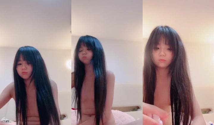 清纯双学妹【刚满十八岁】极品粉嫩嫩逼特写 两姐妹都很清纯 奶子超正 舔逼 抠逼跳蛋自慰