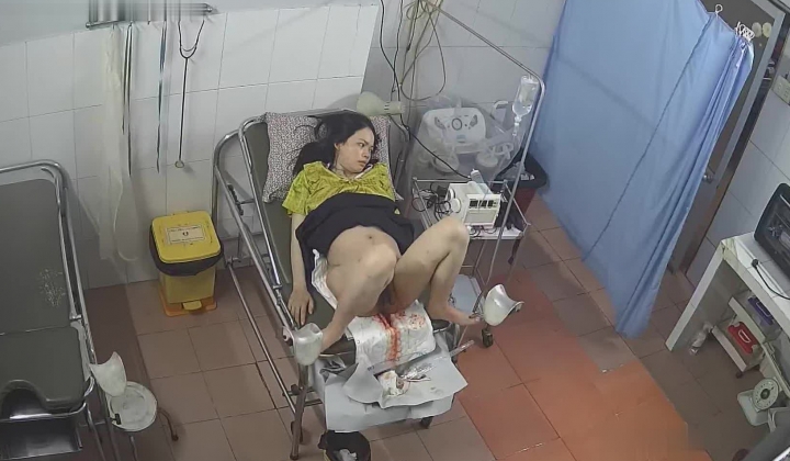 稀有黑客破解医院妇产科监控摄像头完美正面角度高清偷拍几个孕妇 最美年轻孕妇 阴蒂清晰可见
