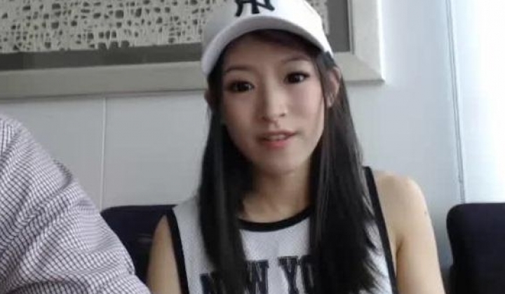️亚裔女神【Asia Fox】极品身材的亚洲美女 性欲来了拉着男友后入吃鸡