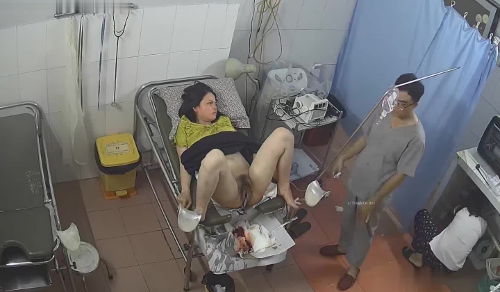 稀有黑客破解医院妇产科监控摄像头完美正面角度高清偷拍几个孕妇 最美年轻孕妇 阴蒂清晰可见
