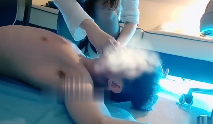 气质S女王【月色s】 调教男奴，极品身材气质御姐 坐脸 圣水 黄金无下限崩坏，微重口！