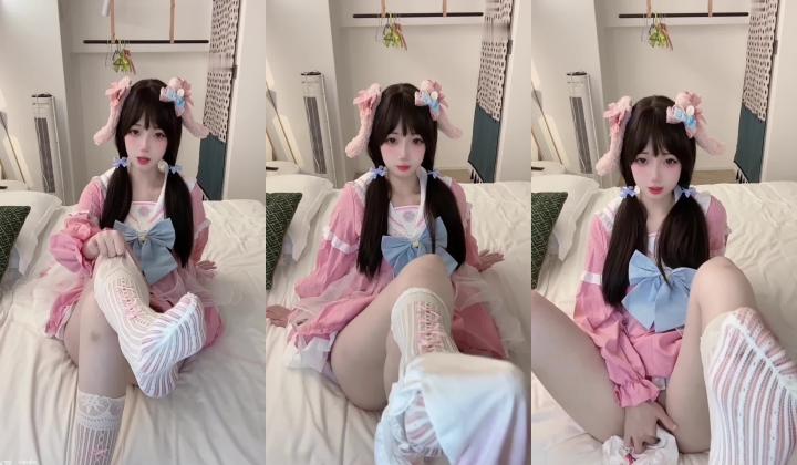 B站超高颜值，美少女嫩妹【奶芙】福利私拍，自导自然辱骂淫语调教，道具自慰