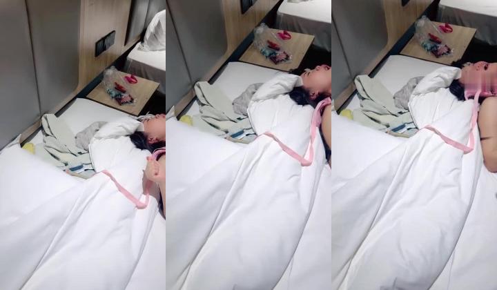 【00后喜欢内射】刚入圈骚母狗 滴蜡调教 户外车震 3P无套轮操~内射