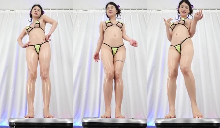 【红玫瑰舞团】甜美女神『小易』双视角透视裸舞 极品妹子青涩与淫荡合为一体