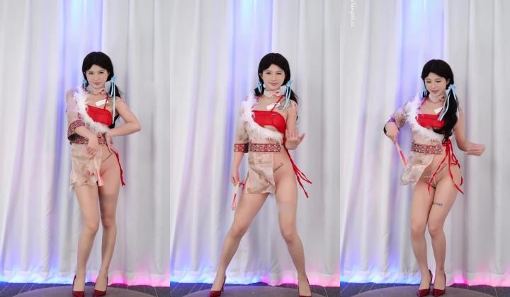 【红玫瑰舞团】甜美女神『小易』双视角透视裸舞 极品妹子青涩与淫荡合为一体
