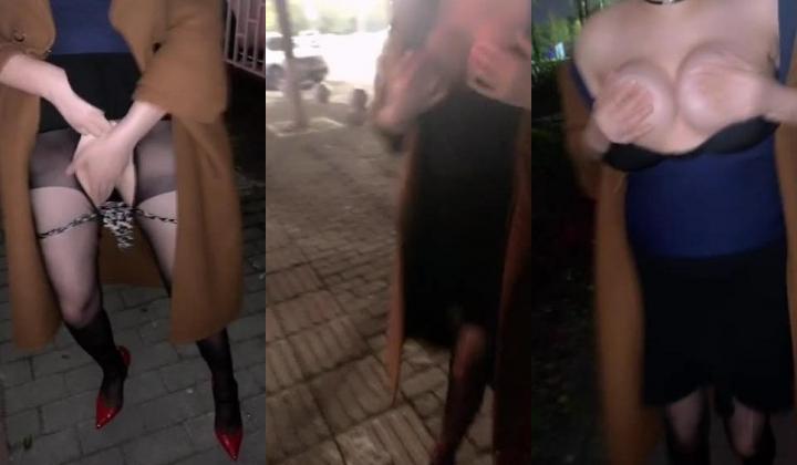 带着骚货玩个户外，大街上漏出按着她的头口交，不时有行人路过好刺激，来到车上露脸激情口交爆草，骚货