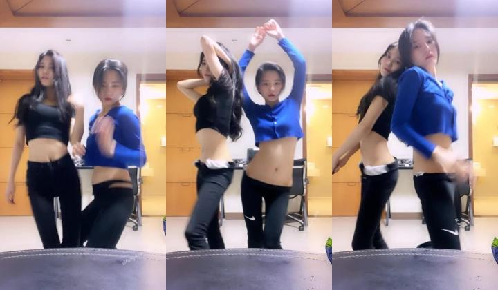 【最美极品流出】巨乳网红 抖音红人『周大萌』最新露点玩穴私拍流出 表情到位特骚 完美露脸 第一弹