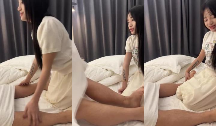 【zhuendong000001】极品户外团播晚上带着妹子到路边草丛吃鸡户外露出野战在KTV淫乱