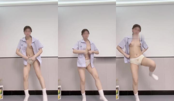 新晋大学舞蹈专业人气萌妹【小乔，原以安】动感丝滑裸舞，绝对是舞姬界天花板