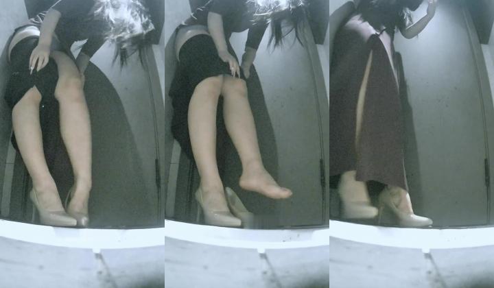 夜总会酒吧女厕后拍各种黑丝高跟 美女如云性感圆臀高跟美女拉完大号换安全裤