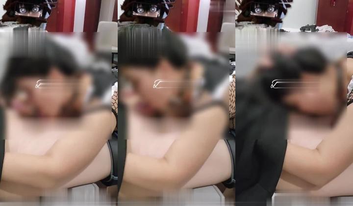 推特BDSM摄影师DOM训犬师边缘调教圈养母狗「端木野」顶级豹纹黑丝骚少妇，淫语自摸调教母狗扇巴掌超级骚！骚逼上灭烟