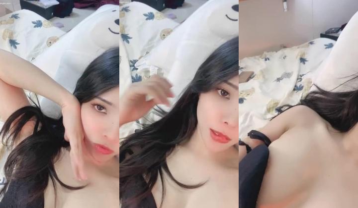 快手绿茶主播【雨露】极品翘臀鲍鱼网格黑丝假鸡吧自慰