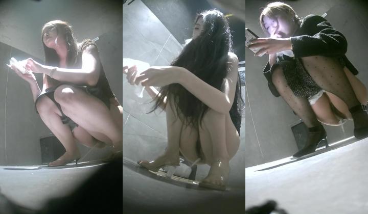 夜总会女厕前景偷拍 ️小姐尿尿黑色高跟美女尿液飞溅想用手挡