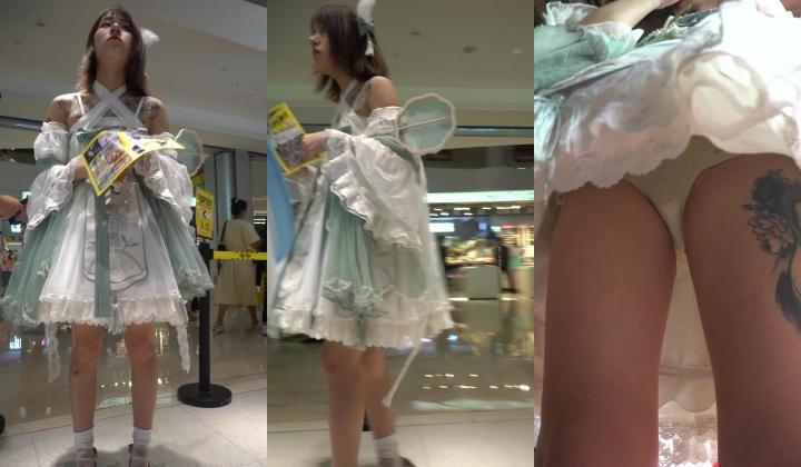 纹身的吊带Lolita小姐姐！性感透明内裤