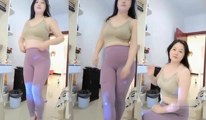 最新抖音泄密！熟女空必备！BBW白皙骚妻【孟楠】裸舞自慰搞屁眼性爱，各种蔬菜生活用品自慰喷水