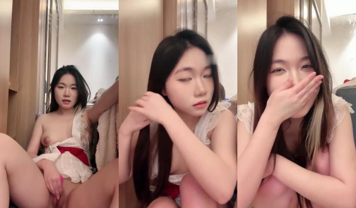 颜值嫩妹【女大猫猫在校】颜值挺不错，奶圆逼粉，无毛一线天，口活干炮一条龙，榨精学长