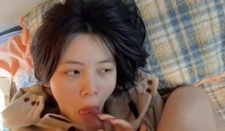 浙江杭州反差小骚货被前男友三洞齐开操到腿软嘴里还喊“老公轻点“