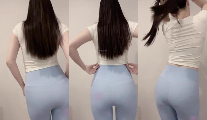 快手极品少妇【爱吃香菜】健身婊就是骚,身材不错,毛少奶圆逼粉,自搓奶头,摸逼流水都拉丝了