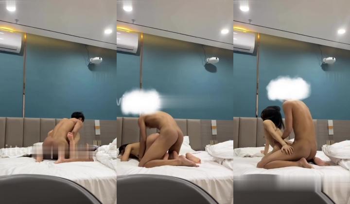 『我的枪好长』 操前女友系列，使用倒车入库方式爆插。反正女友嘛，多操操，后面分手了总是要换人
