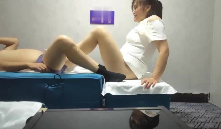 顶级骚熟妇城中村按摩女技师『燕姐』勾引顾客店内口爆啪啪3P满足性欲