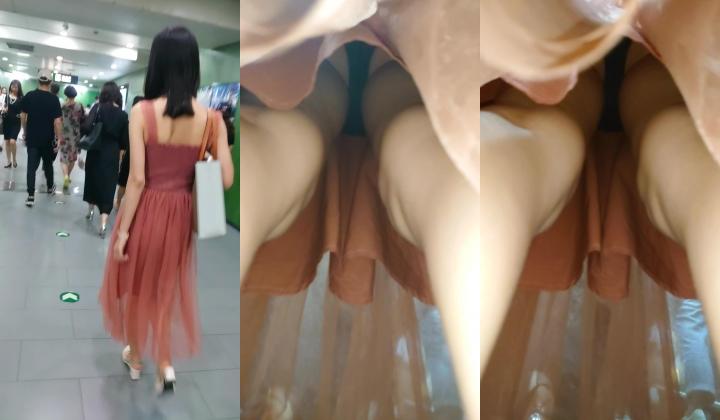 神级大师地铁商场贴身极限抄底多位妹子裙内~全是有品位性感的小姐姐~各种闪亮丁字裤无水印原版