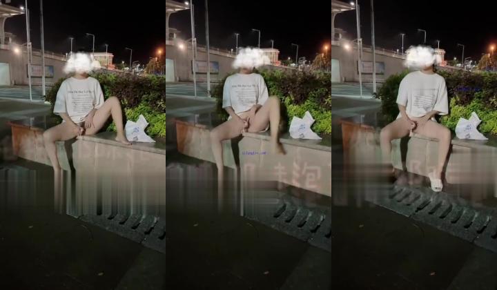 推特顶级露出艺术家极品身材反差嫩妹【奶味泡芙】私拍，各种户外露出电梯口做爱偶遇邻居