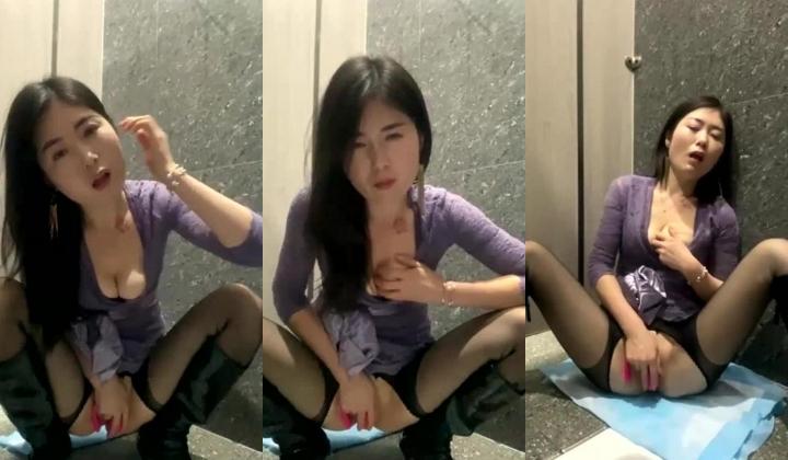 女人味十足，极品白虎熟女【sunny-520】付费，脸穴同框深情投入，楼道自慰喷水