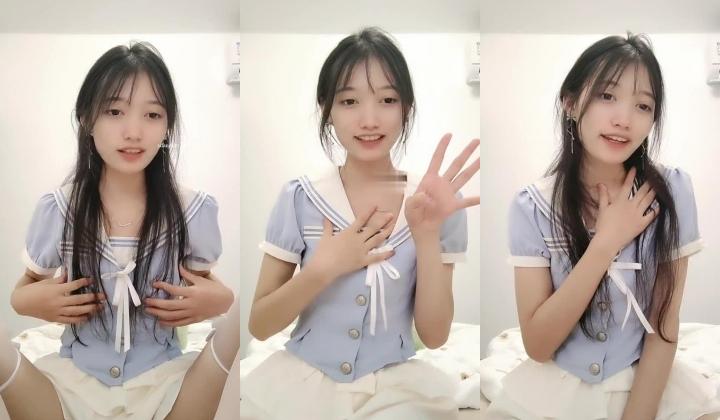 校花女神，超级清纯，【蔡蔡仙女】，冉冉升起的新星，她的微笑一秒让你想起初恋，还是脱光的初恋