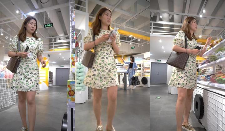 YC商场抄底绿裙肥臀小骚妹 ️内裤一侧露肉块抬腿时前面勒出穴缝