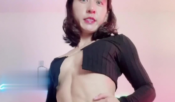中韩混血博士生，超大阴蒂，撸铁肌肉女【peachy】自慰啪啪群P，下海拍A片，猛女